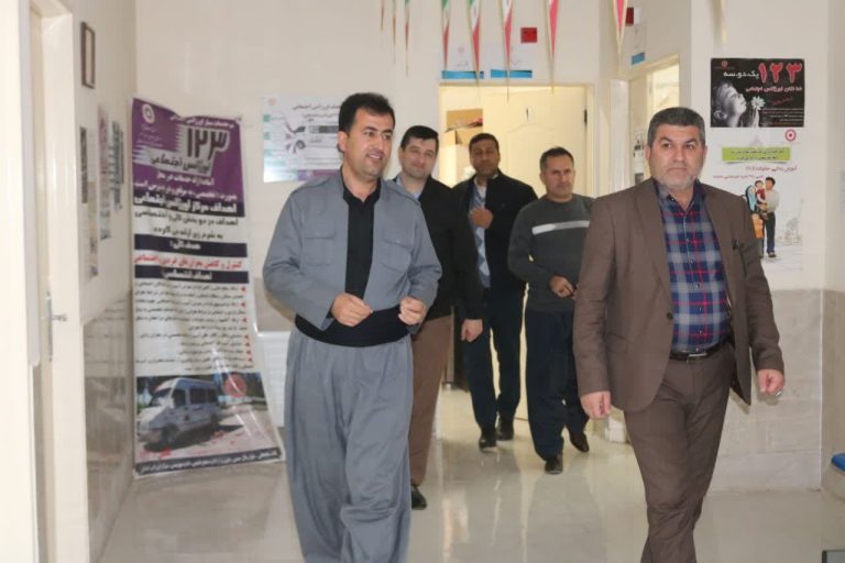 بازدید سرزده فرماندار شهرستان ثلاث باباجانی از ادارات سطح شهرستان