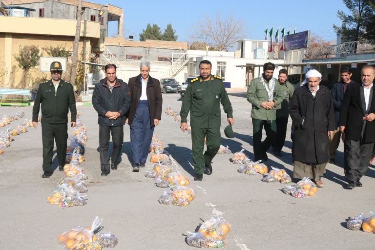توزیع یکهزار بسته یلدایی میان نیازمندان ثلاث باباجانی