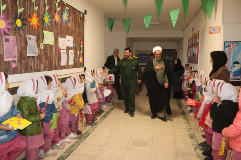 دغدغه تربیت فرزندان را داشته باشیم