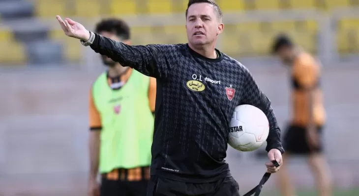 چراغ سبز مربی برزیلی به سرخپوشان