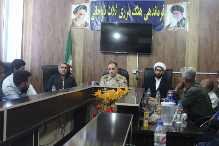 نشست مشترک بخشداری ازگله وفرماندهی هنگ مرزی