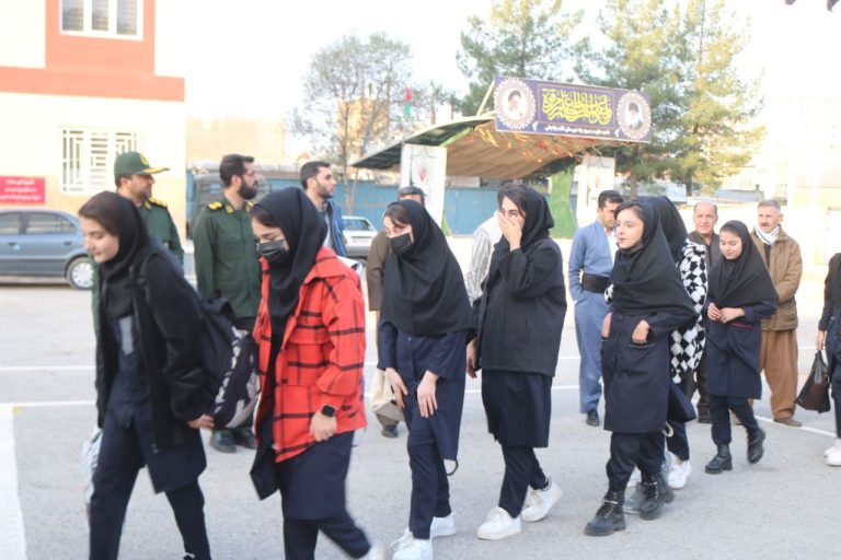 اعزام ۱۰۰دانش آموز خواهر ثلاث باباجانی به یادمان های غرب کشور