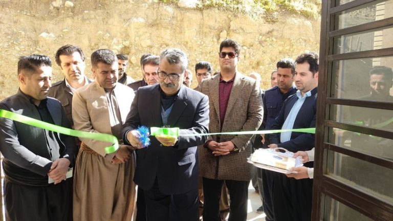 آیین افتتاح مرکز خدمات جامع سلامت روستای چم زرشک شهرستان ثلاث باباجانی