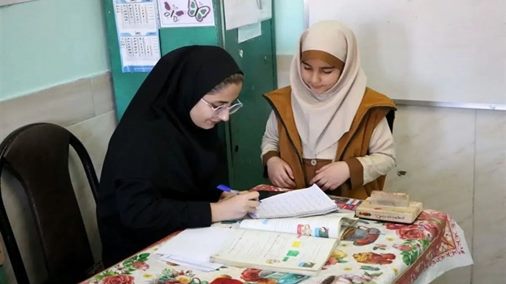 وزیر آموزش و پرورش تعیین تکلیف نیروهای نهضتی و پیش دبستانی را برای ۶ ماه ابتدای سال آینده در دستور کار قرار دهد