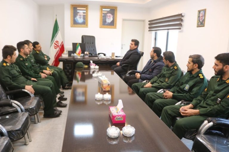 دیدار فرمانده سپاه ناحیه شهرستان با سرپرست فرمانداری شهرستان ثلاث باباجانی