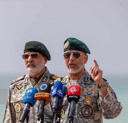 اگر دشمنان مرتکب خطا شوند، پوزهشان را به خاک میمالیم