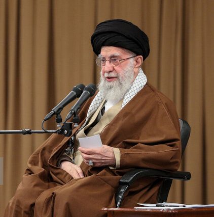 رهبر انقلاب: حضرت سیّدحسن نصرالله اکنون در اوج عزّت است