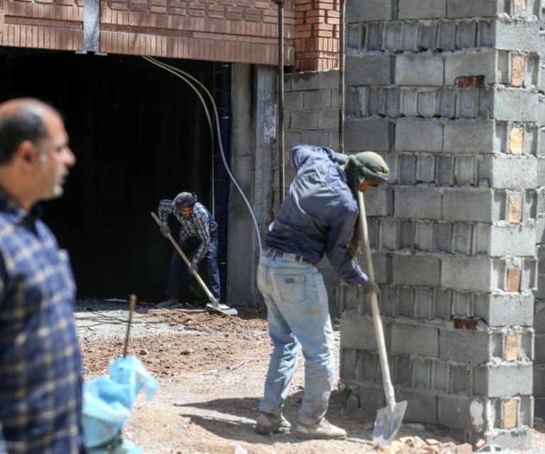 افزایش حقوق کارگران ضروری است/ باید با منطق عقب افتادگی دستمزد را جبران کرد