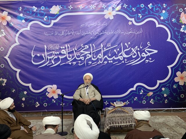 تذکر صریح قرائتی درباره رفتار برخی مساجد با زنان، کودکان و منبر طلبهها